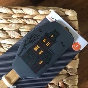 Halloween Hunted House rubber spatula